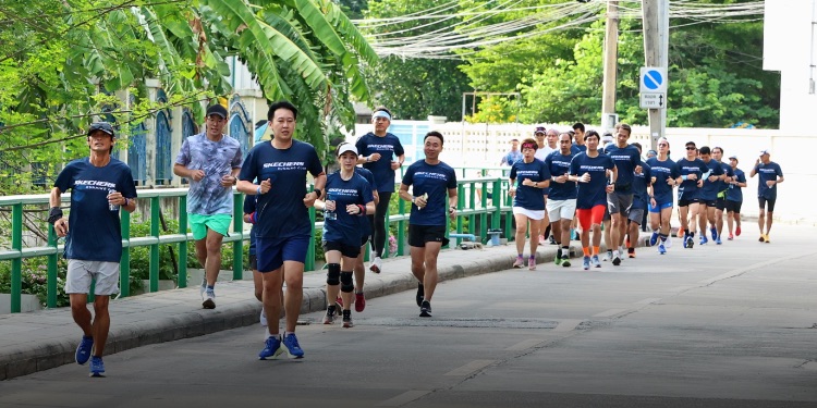 “สเก็ตเชอร์ส” จัดกิจกรรม “SKECHERS RUNNING WORKSHOP 2024” ครั้งที่ 20 และทดสอบรองเท้าวิ่งคอลเล็กชันใหม่ “Skechers GOrun Supersonic Max™”