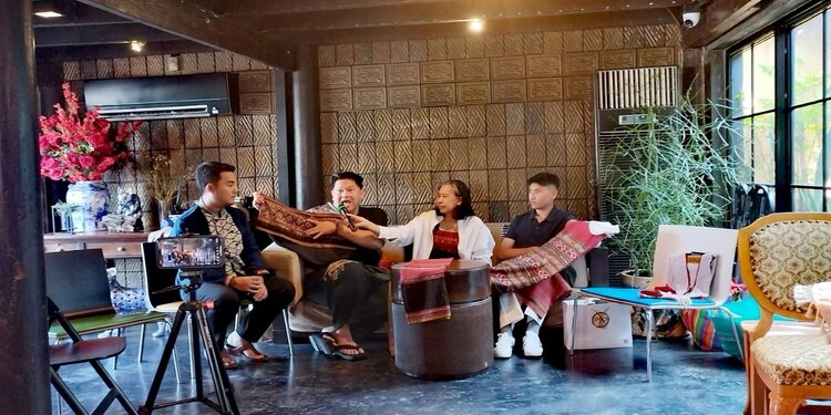 จัดเสวนาประกอบ นิทรรศการ พุทธ ผ้า ผี : รอยทอ ลายศรัทธา 