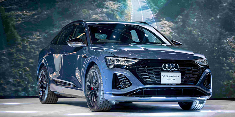 อาวดี้ รุกต่อเนื่อง เปิดตัว Audi Q8 e-tron เทคโนโลยี เจเนอเรชั่นล่าสุด   สร้างมาตรฐานใหม่รถไฟฟ้า พรีเมียมเซกเมนต์