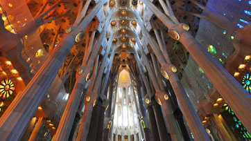 Design : The Unfinish Business - Temple Expiatori de la Sagrada Família | Issue 164
