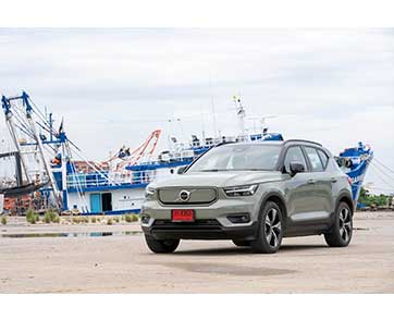 Volvo XC40 Recharge Pure Electric รถยนต์ไฟฟ้าชาร์จแบตเตอรี่เต็มใช้งานได้ 400 กิโลเมตร กับราคาค่าตัว 2,500,000 บาท 