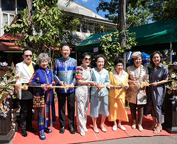 มูลนิธิธารศิลป์รักษ์จิตรกร จัดงานนิทรรศการ “ธารศิลป์ฯ สานศิลป์ แด่..พ่อหลวง” ( The another side of the Artists ) เพื่อเป็นการเทิดพระเกียรติ