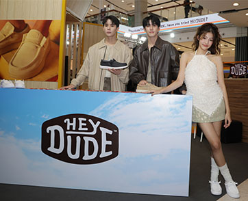 จิมมี่  ซี  ใบปอ ร่วมเปิด HEYDUDE POP-UP STORE แบรนด์รองเท้าสุดชิคครั้งแรกในไทย