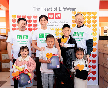 ยูนิโคล่เดินหน้ามอบฮีทเทค 1 ล้านชิ้นทั่วโลก ตามพันธกิจ โครงการ “The Heart of LifeWear” แก่ผู้ถูกบังคับให้พลัดถิ่น เด็กๆ ที่ขาดแคลน และผู้ประสบภัยพิบัติทั่วโลก