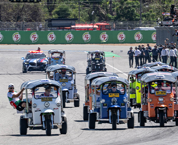 “โมโตจีพี” ประเทศไทย ทำถึง! ดวล “ตุ๊กตุ๊ก กรังด์ปรีซ์” สร้างภาพจำสุดฮา กระหึ่มทั่วโลก