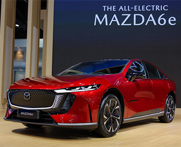มาสด้ามอบสิทธิพิเศษสำหรับลูกค้า MAZDA6e PREMIERE PACKAGE จัดกิจกรรมสุดเอ็กซ์คลูซีฟพร้อมมอบของขวัญที่บูธมาสด้า ในงาน มอเตอร์ โชว์