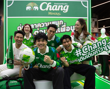 นิกกี้" ชวน "เกรท" ขนอินฟลูดัง ดวลแข้งนัดพิเศษสุดฮา  เปิดตัวแคมเปญ “ต่อเวลาความสนุก ต่อเวลาเพื่อน” รวมตัวเพื่อนซี้คอบอล