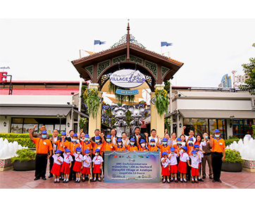 AWC มอบบัตร Disney100 Village at Asiatique ให้แก่ กทม. มูลค่า 3.6 ล้านบาท มอบความสุข ส่งเสริมความคิดสร้างสรรค์